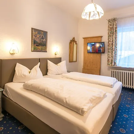 Garni Almenrausch Und Edelweiss 3* 加爾米施-帕滕基興