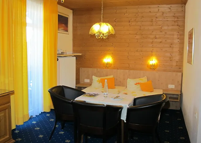 Hotel Garni Almenrausch Und Edelweiss 3*