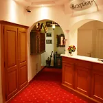 Hotel Garni Almenrausch Und Edelweiss 3*