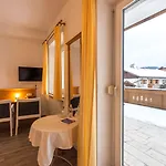 Szálloda Garni Almenrausch Und Edelweiss 3*