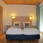 Hotel Garni Almenrausch Und Edelweiss 3*