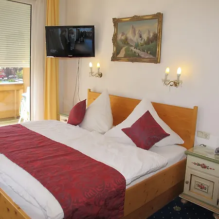 Hotel Garni Almenrausch Und Edelweiss Garmisch-Partenkirchen