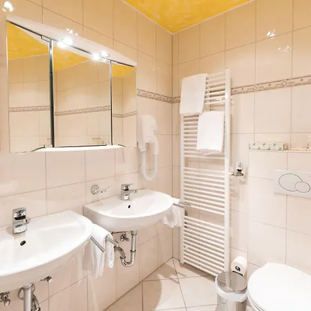 Garni Almenrausch Und Edelweiss Hotel 3*