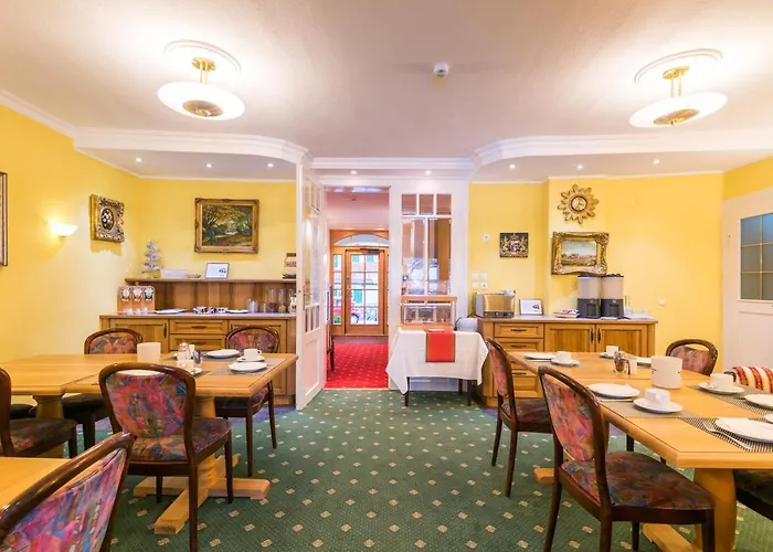 Hotel Garni Almenrausch Und Edelweiss 3*